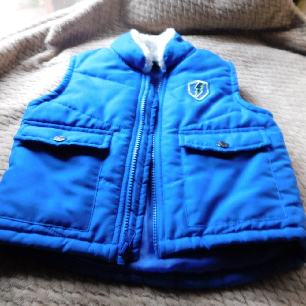vest - Picture 2 of 3